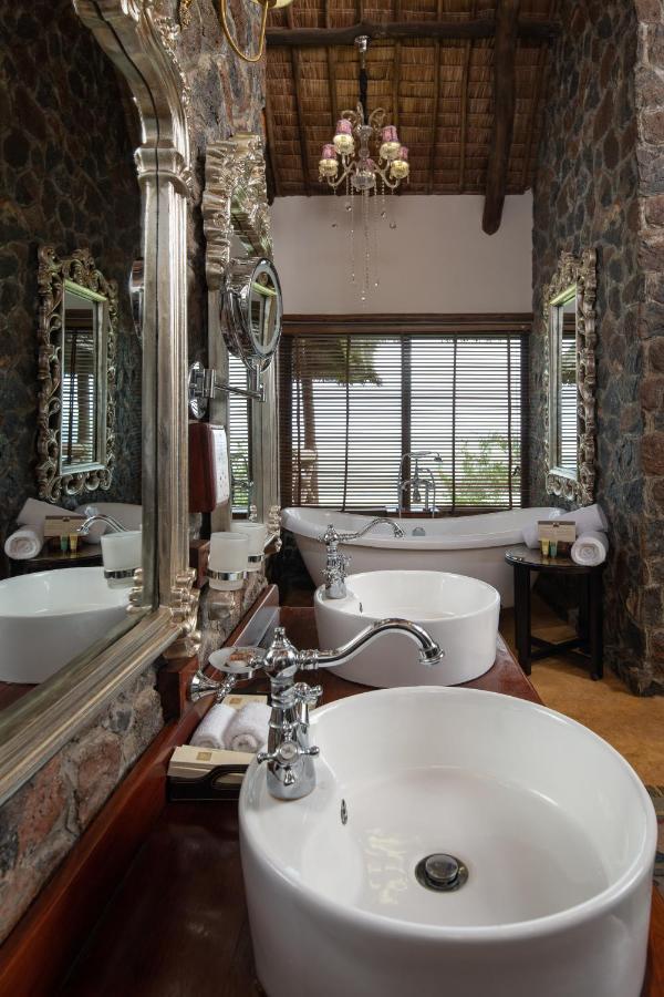 Lake Manyara Kilimamoja Lodge Mto wa Mbu Bagian luar foto